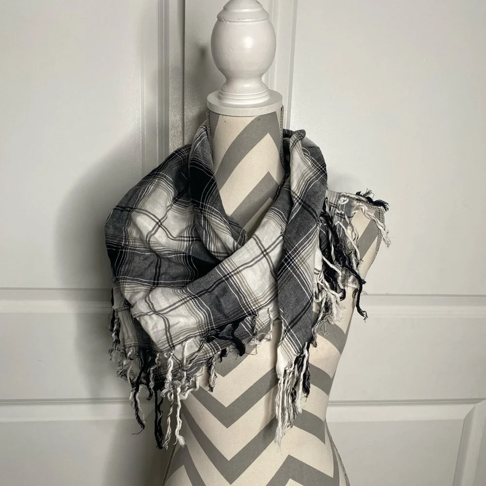 Unbranded Frayed Edge Scarf